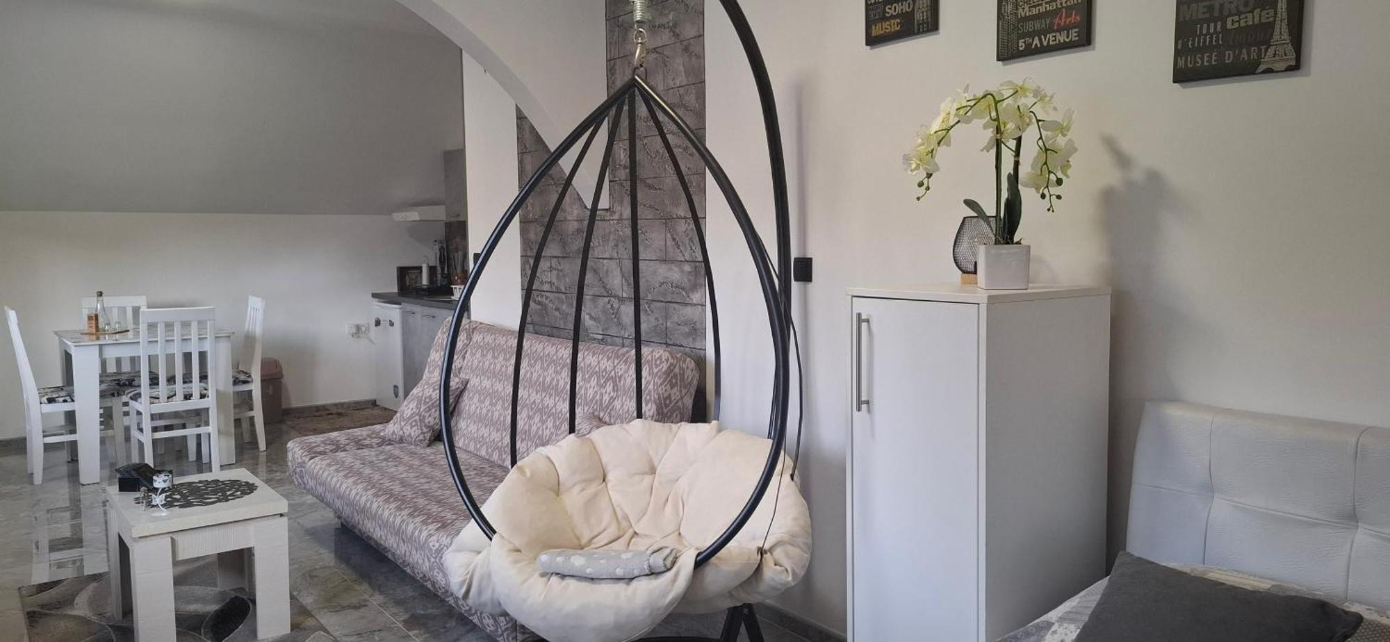 Ivanovic Apartment *
